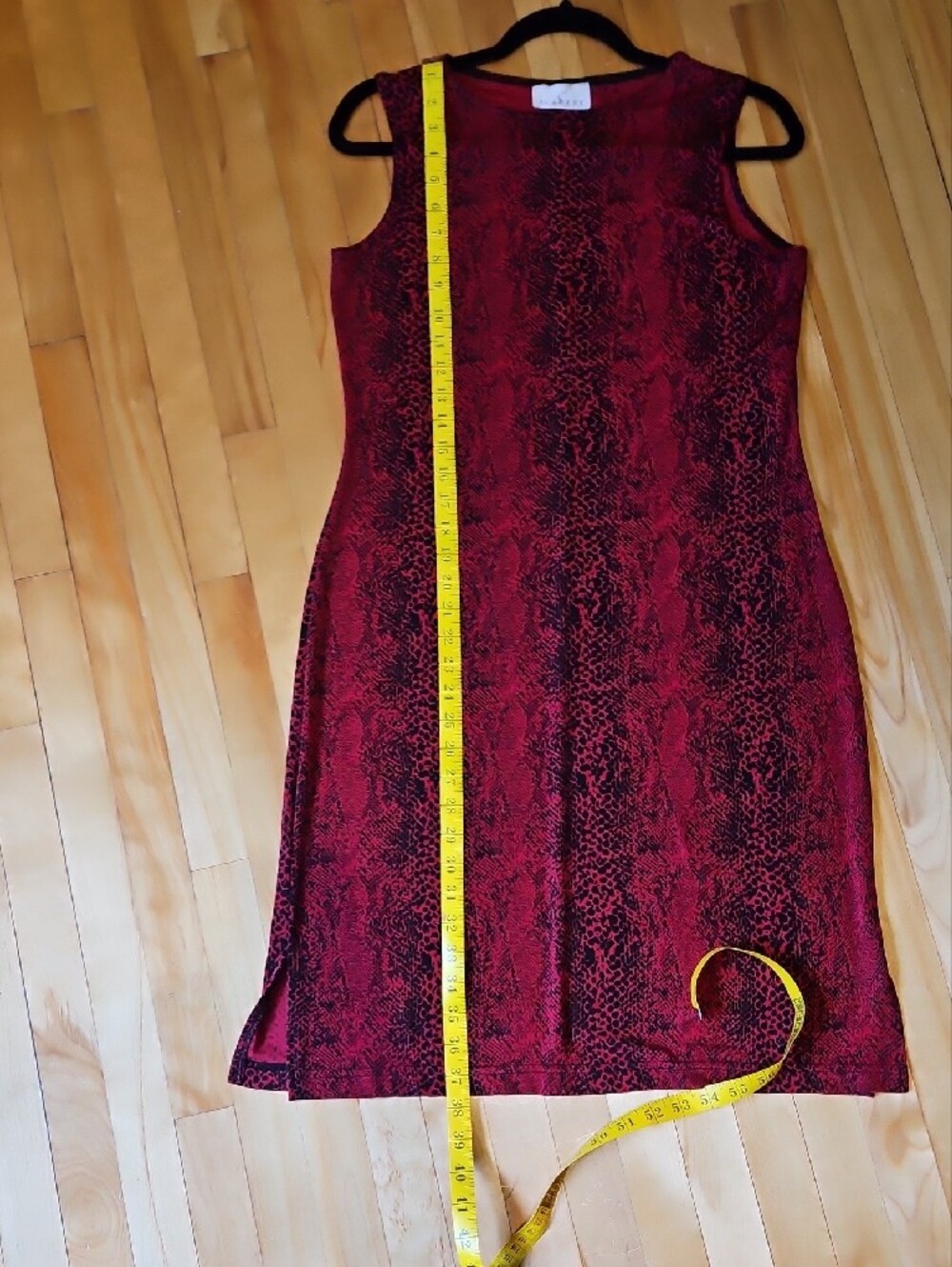 Scarlett Red and Black Sleeveless Midi Dress - Picture 6 of 7